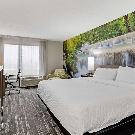 Clarion Pointe Near Erie Casino Ξενοδοχείο Εξωτερικό φωτογραφία