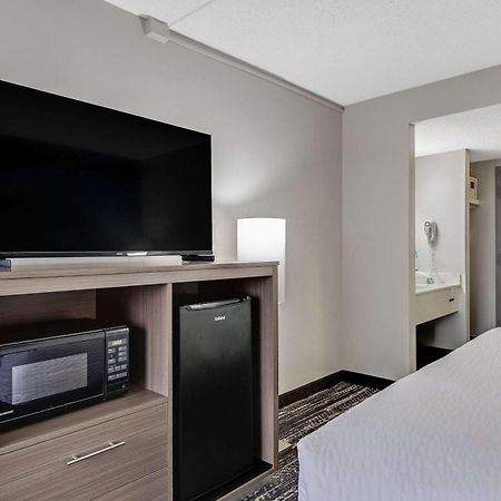 Clarion Pointe Near Erie Casino Ξενοδοχείο Εξωτερικό φωτογραφία