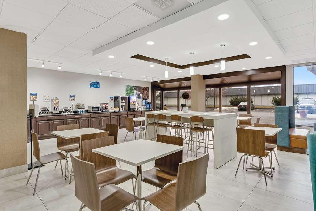 Clarion Pointe Near Erie Casino Ξενοδοχείο Εστιατόριο φωτογραφία