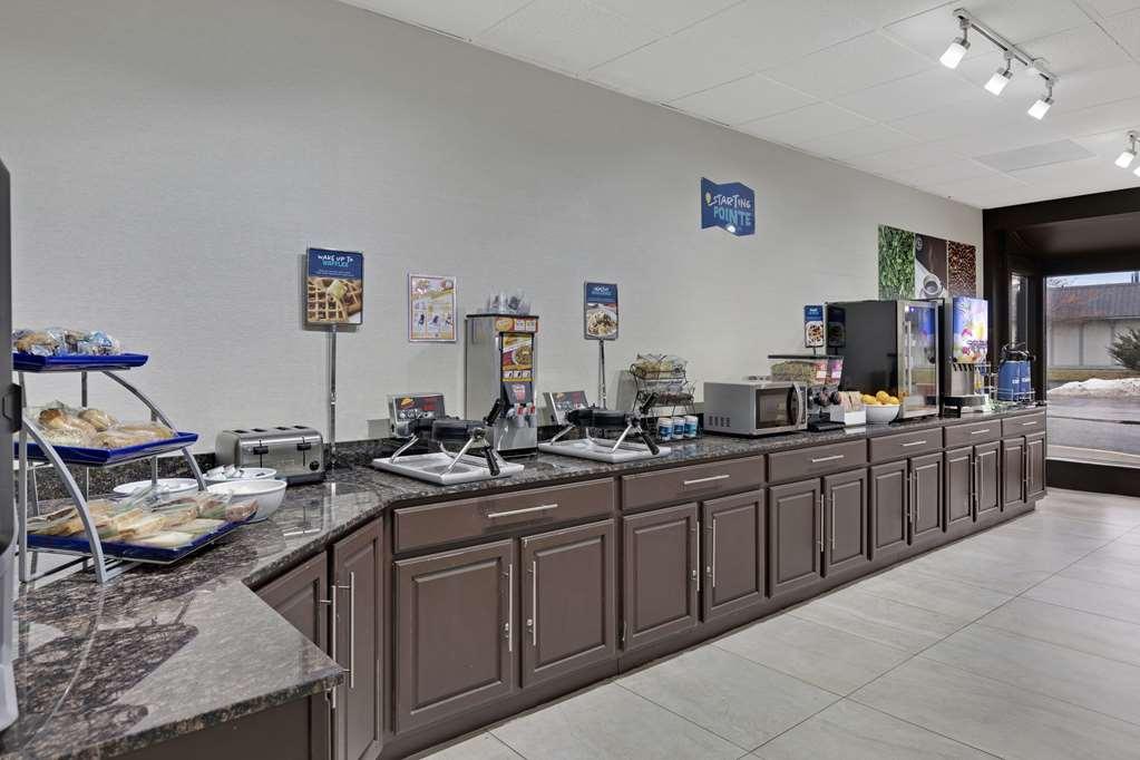 Clarion Pointe Near Erie Casino Ξενοδοχείο Εστιατόριο φωτογραφία